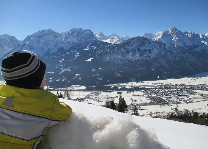 农家乐 格尔霍夫酒店 *